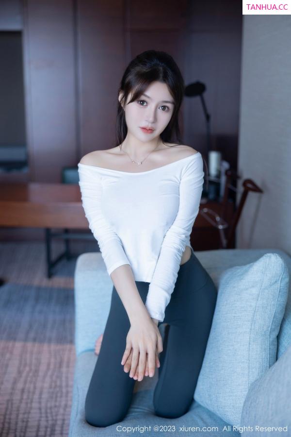   [XiuRen]高清写真图 2023.09.12 No.7370 唐宁宁 瑜伽美腿第21张图片
